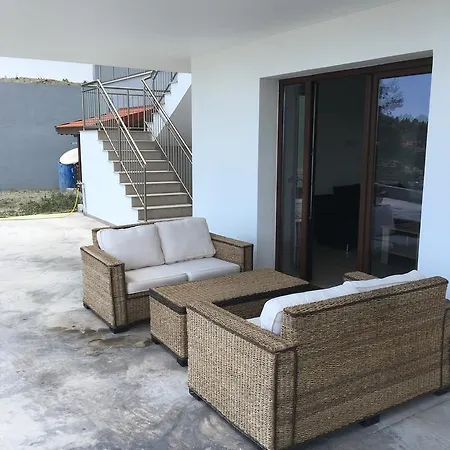 דירה Kyperounta Apartment קיפרונדה